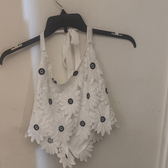 Francesca's Collections White Floral Halter Top w/ matching skirt new w/ tags - Picture 3 of 4